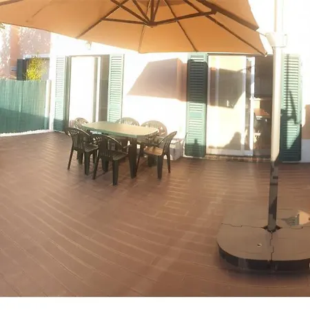 G&b Beach House Villa *